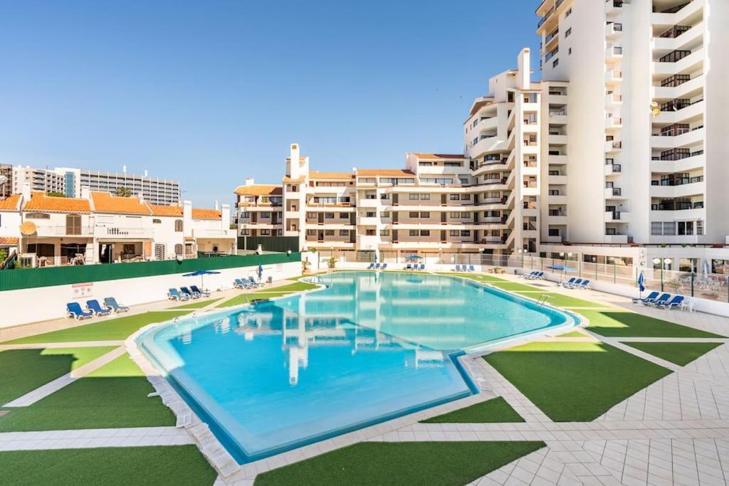 Aqua Magna Apartment Albufeira Luaran gambar